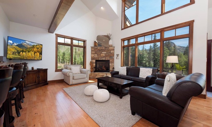 Purgatory House | Luxury Cascade Village Townhome/Amazing Views/2 mi to Purg