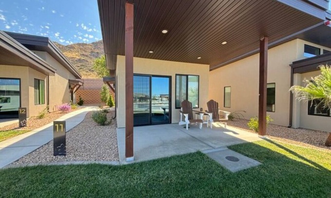 La Verkin House | Luxury Casita, near Zion National Park