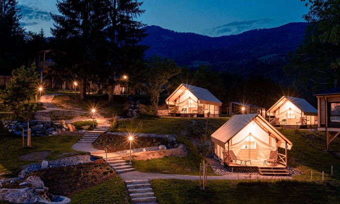 Kotschach-Mauthen Ski Chalet | Luxury Chalet With Dishwasher in the Area