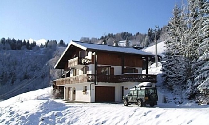 Les Gets Ski Chalet | Luxury chalet for 12/14 guests, stunningly located above the village of Les Get