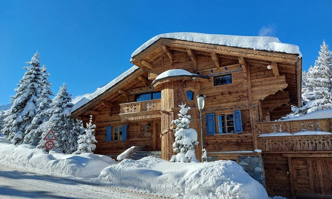 Courchevel Ski Chalet | Luxury Chalet in Courchevel with Pool, Hammam and Sauna