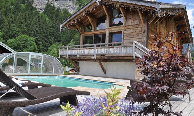 Morzine Ski Chalet | LUXURY CHALET IN MORZINE WITH POOL