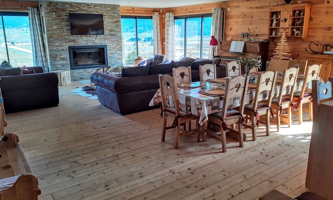 Formigueres Ski Chalet | Luxury chalet le lodje des cerfs