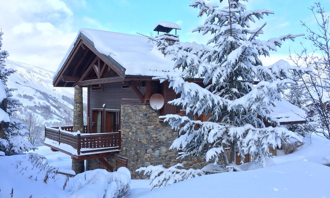 Les Menuires Ski Chalet | Luxury Chalet with sauna, located right on the slopes in Les Menuires