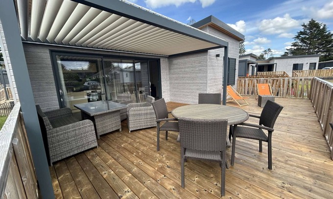 Jullouville Ski Chalet | Luxury Chalet with Heated Pool, WiFi, and Private Garden - Sleeps 4