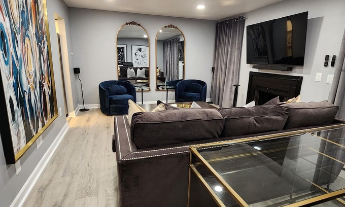 Detroit House | Luxury Cityside Retreat near Downtown Detroit, Main Attractions Attached Garage