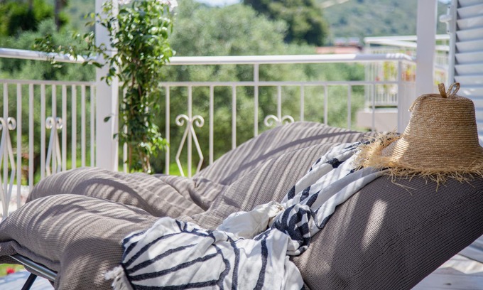 Lassi Apartment | Luxury & Comfort in a perfect harmony with the natural landscape
