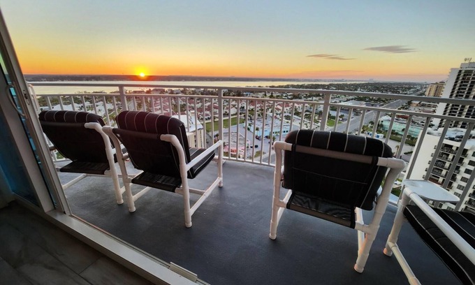 Daytona Beach Shores Condo | Luxury Comforts Oceanside - Don't Miss Sunsets!