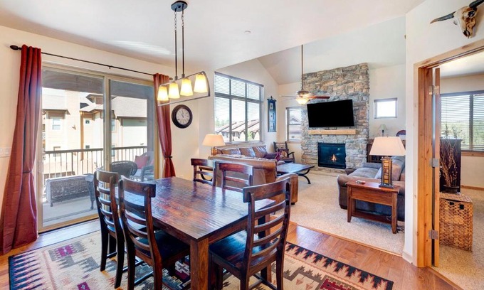 Winter Park House | Luxury Condo #531 With Pool, Club House, Hot Tub & Great Views - 500 Dollars Of FREE Activities & Equipment Rentals Daily