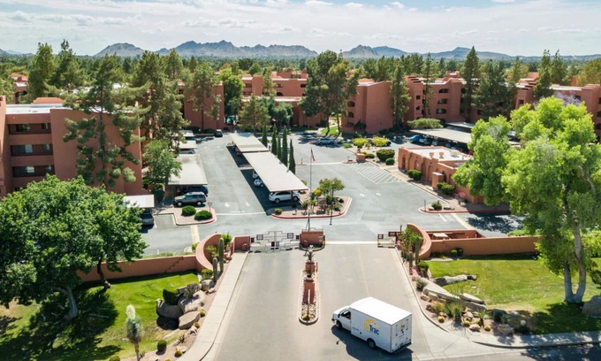 Paradise Valley Village Condo | Luxury Condo at Anasazi Village - 2 Bed/2 Bath