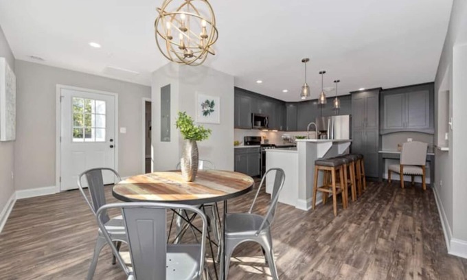 Downtown House | *Luxury Condo In Downtown Frederick*