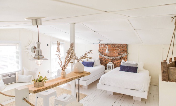 Mount Adams Condo | Luxury condo in vacation town of Mt Adams. Feels like your living in Europe!