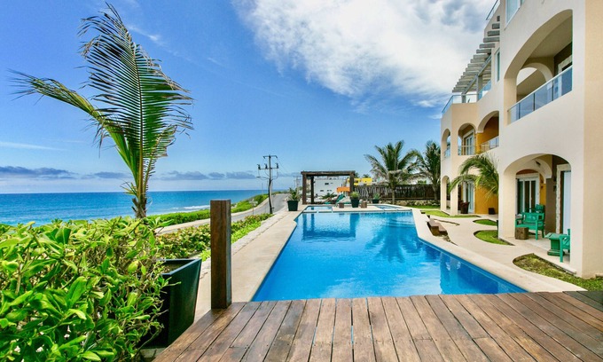 Isla Mujeres Condo | Luxury condo rooftop pool with 360° ocean views