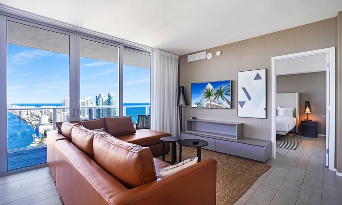 Hollywood South Central Beach Apartment | Luxury corner 2 BR unit w amazing views