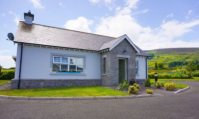 Newry House | Luxury Cottage with panoramic countryside views.
