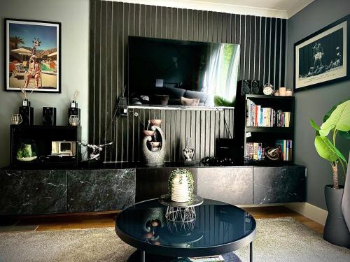 Waddon Apartment | Luxury Croydon Apartment Near Gatwick Airport