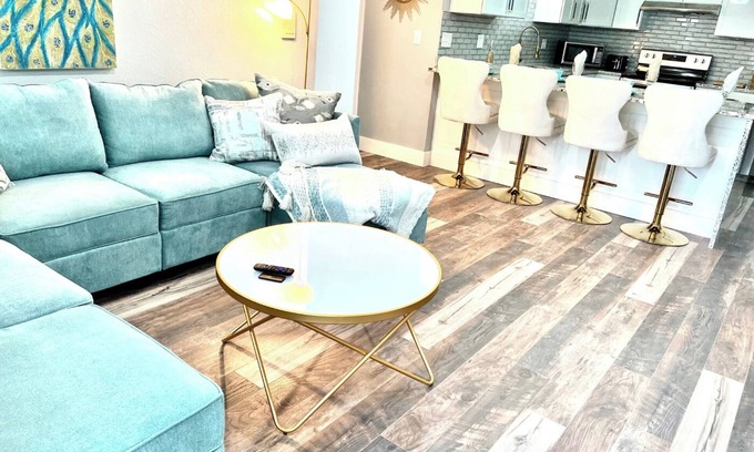 Appleton Apartment | Luxury Custom Peacock Penthouse w/garage