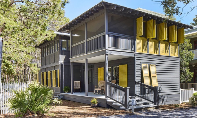Seaside Cottage | Luxury, Designer Home. Seaside, FL. Next To Chapel, Walk To Beach + 2 Bikes!