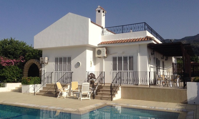Kyrenia District Villa | Luxury Detached 3 Bed Villa with Large Pool & Stunning Gardens in Quiet Location