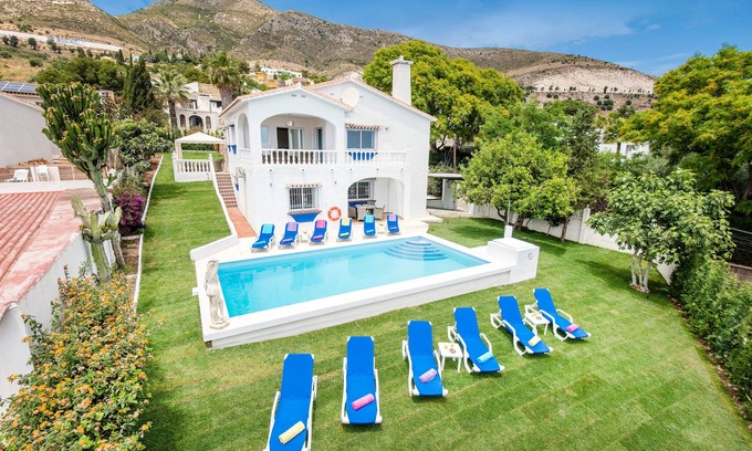 Benalmadena Villa | Luxury Detached Villa with Sea views & large Saltwater heatable pool