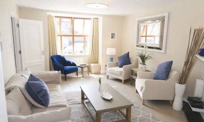 Dingle House | Luxury Dingle Home close to town center, 4 bedrooms