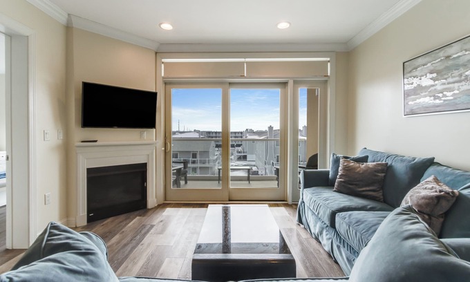 Dewey Beach Condo | Luxury Dog Friendly Condo at the Residences at the Lighthouse Cove