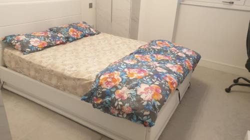 Norwood Green House | Luxury double bed room near Southall station