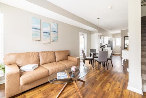 Downtown Cleveland Villa | Luxury Downtown Townhome Private Garage Unit 9
