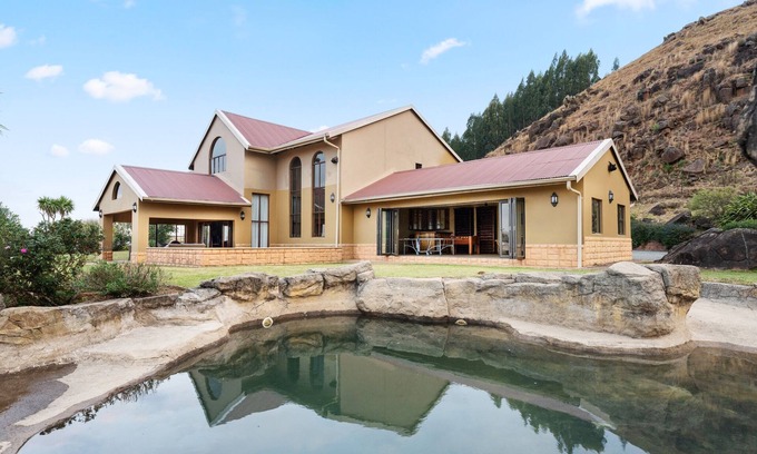Himeville Villa | Luxury Drakensberg Family Accommodation - Misty Ridge.