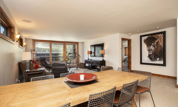 Ketchum Condo | Luxury DT Ketchum Condo w/Views of Baldy plus Private Garage