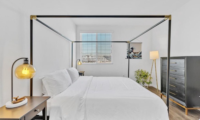 Little Tokyo Apartment | Luxury DTLA Condo