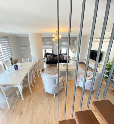 Kagithane Apartment | Luxury Duplex with Terrace Apartment by Siena Suites