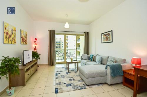 The Greens Apartment | Luxury Escapes - Spacious 1BR with Pool view - Ghozlan 2 The Greens