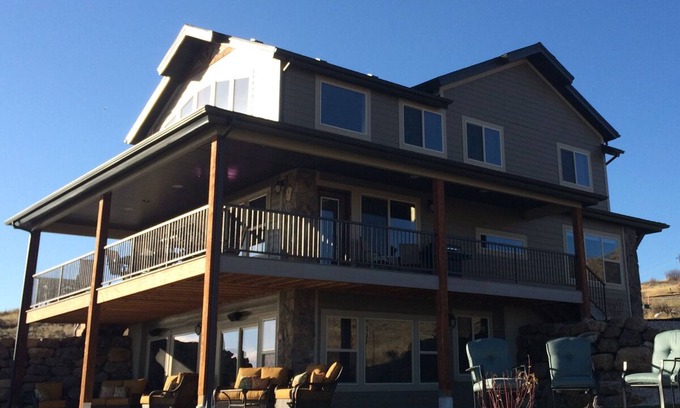 Fish Haven House | Luxury Family Reunion Vacation Home with Magnificent Lake Views & Private Beach