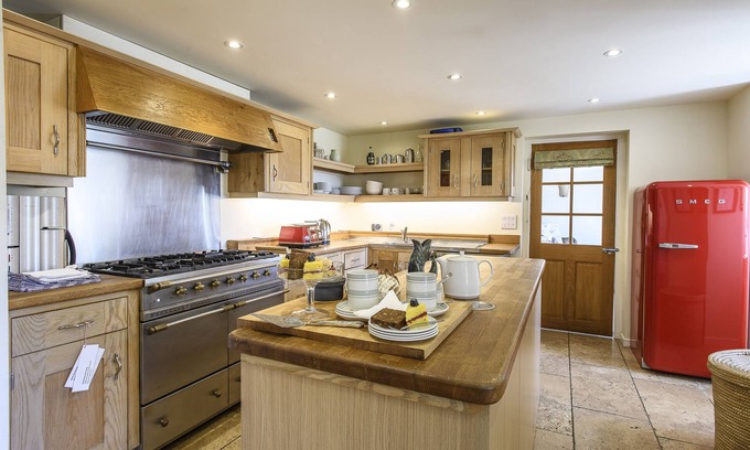 Cranbrook Cottage | Luxury Five Star Barn hidden on quiet Kent country estate