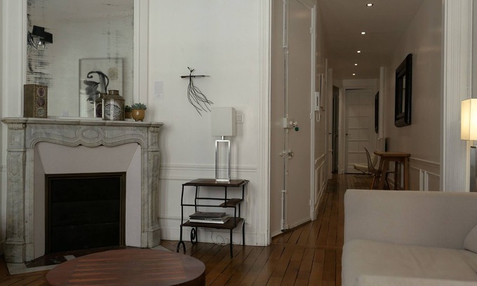 Ternes Apartment | Luxury flat, smart & quiet district (17th) shopping area & pedestrian street