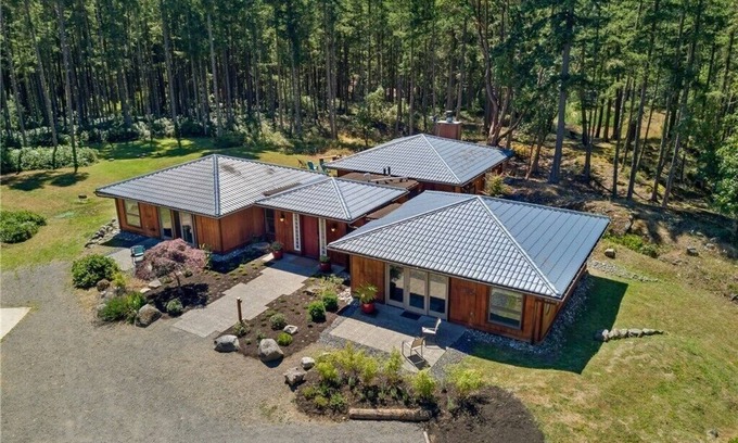 Friday Harbor House | Luxury four bedroom home on sixteen acres of wooded privacy.