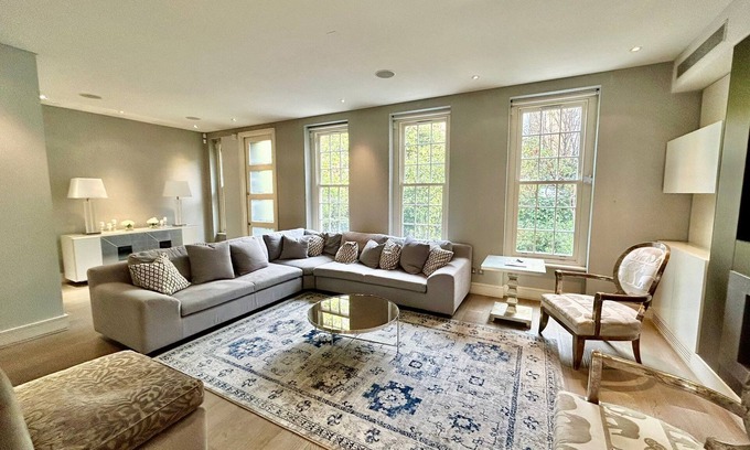 Haverstock House | Luxury Four Bedroom Home in Mayfair