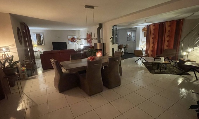 Montrichard Val de Cher Villa | LUXURY VILLA *Heated SWIMMING POOL* IN THE HEART OF THE CHATEAUX 15 mn BAUVAL ZOO.