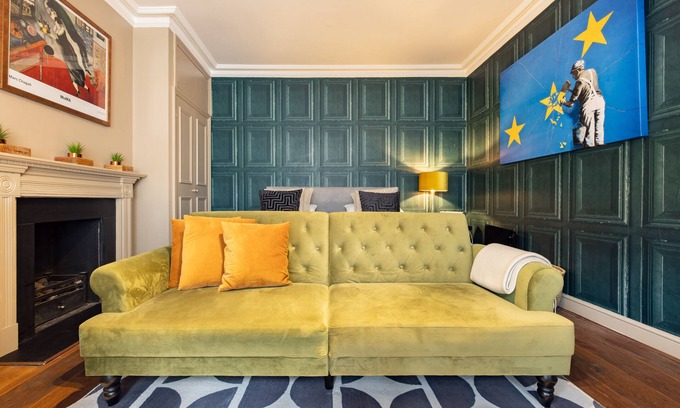 West Kensington Apartment | Luxury Garden Studio apartment