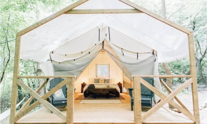Elora Cabin | Luxury Glamping on Elora Sunflower Farm - Firefly