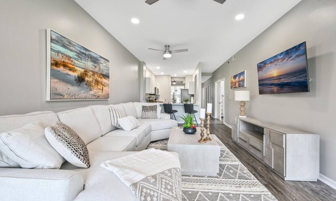 Naples Condo | Luxury Golf Condo W/Resort Pool and Amenitiesn