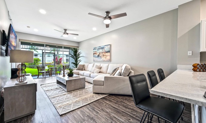 Naples Condo | Luxury Golf Condo W/Resort Pool and Amenities