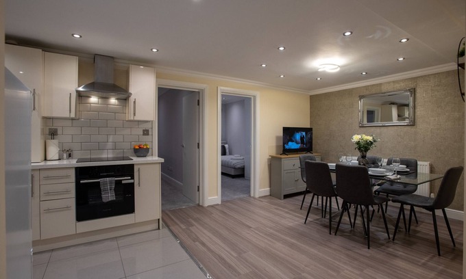 Oakleigh Apartment | Luxury Ground Floor 2 Bedroom Apartment