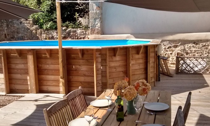 Busserolles Cottage | Luxury Guardian's Cottage with private heated pool and river access, Chez Bigot