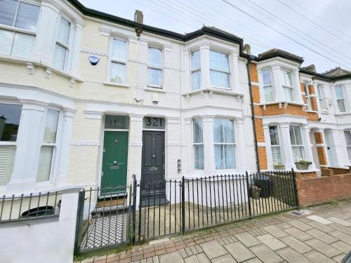 Battersea House | Luxury Guest House