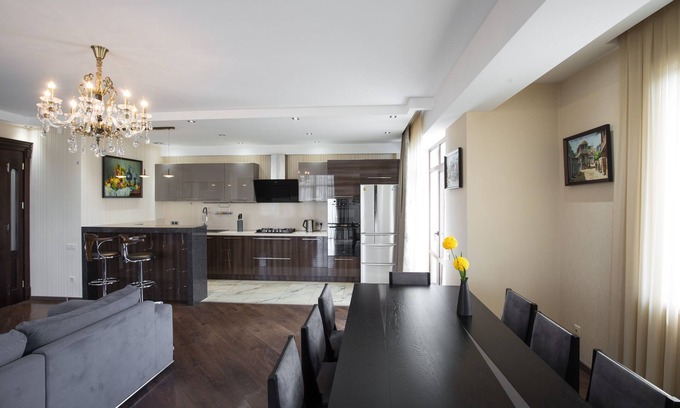 Tbilisi Apartment | Luxury Guest Suit near Downtown/2King Bed/The View
