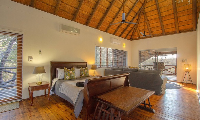 Marloth Park House | Luxury Guesthouse Co @ HoneymoonHouse