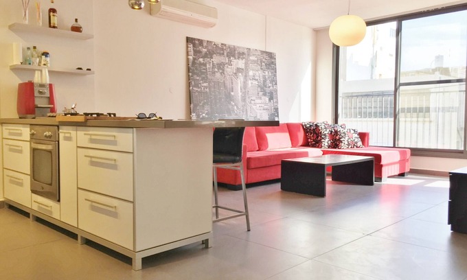 Old North Apartment | LUXURY HOLIDAY APARTMENT - HILTONMETZIZIM BEACH - YORDEI HASIRA