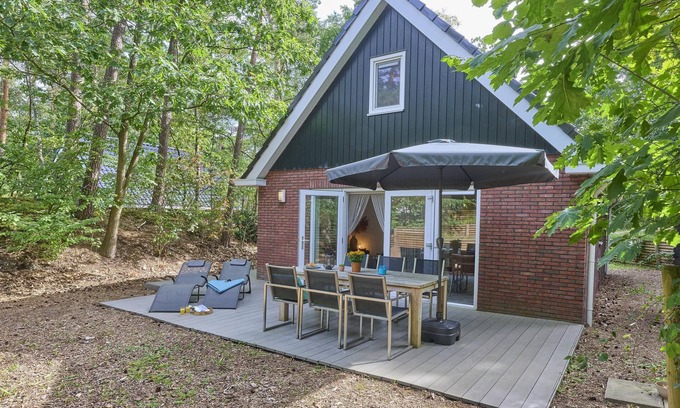 Nunspeet House | Luxury holiday home in a quiet forest park